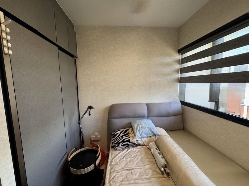 RIVERFRONT RESIDENCES 11