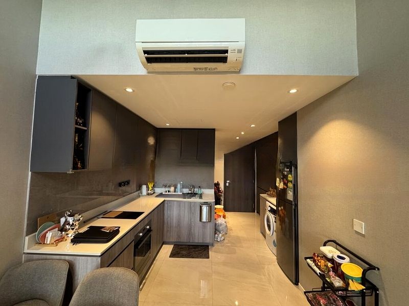 RIVERFRONT RESIDENCES 10