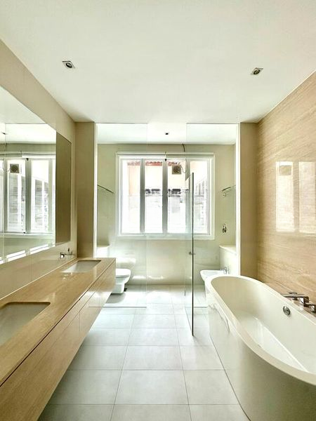 THE WHARF RESIDENCE 3