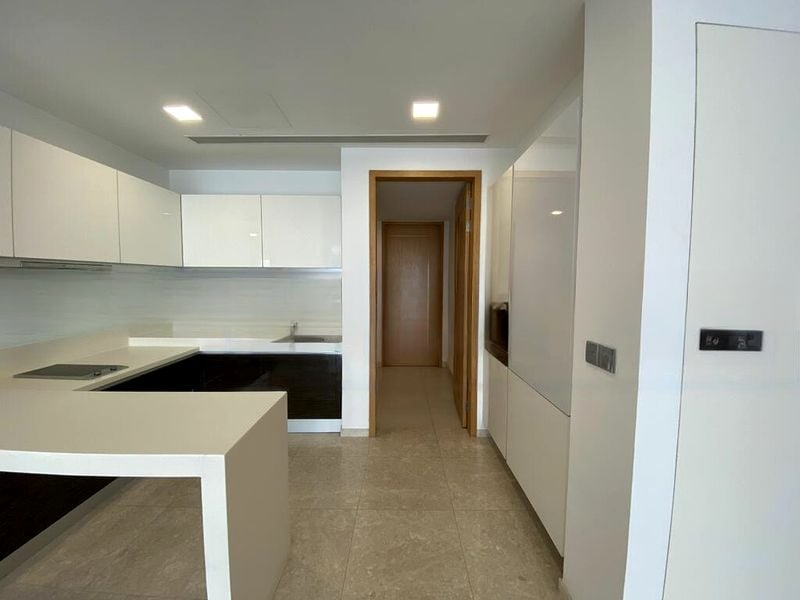 MARINA BAY SUITES 10