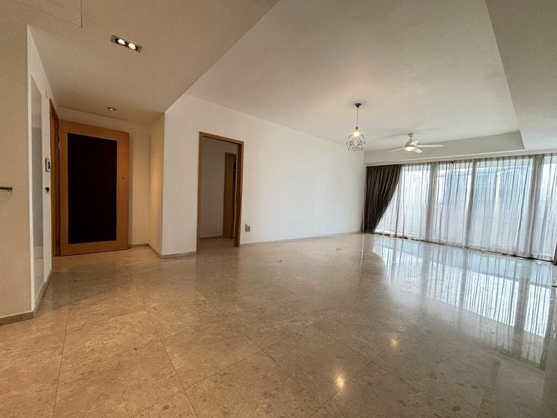 MARINA BAY SUITES 14