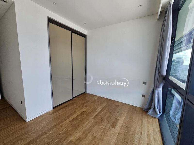 SOUTH BEACH RESIDENCES 11