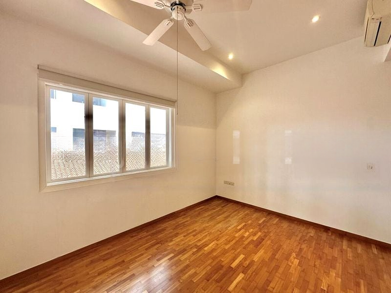 THE WHARF RESIDENCE 2