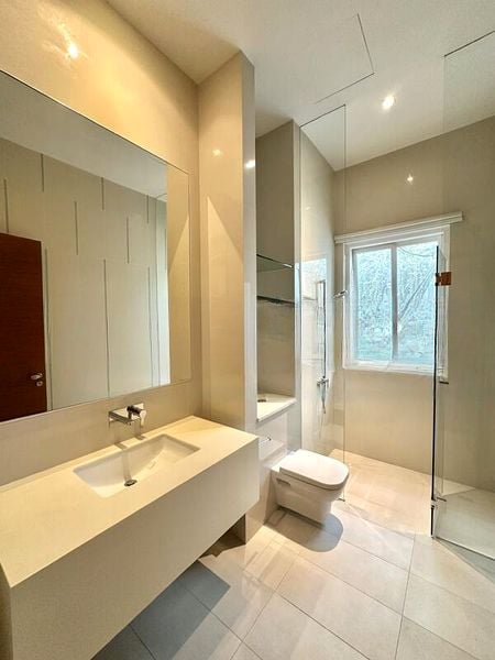 THE WHARF RESIDENCE 8