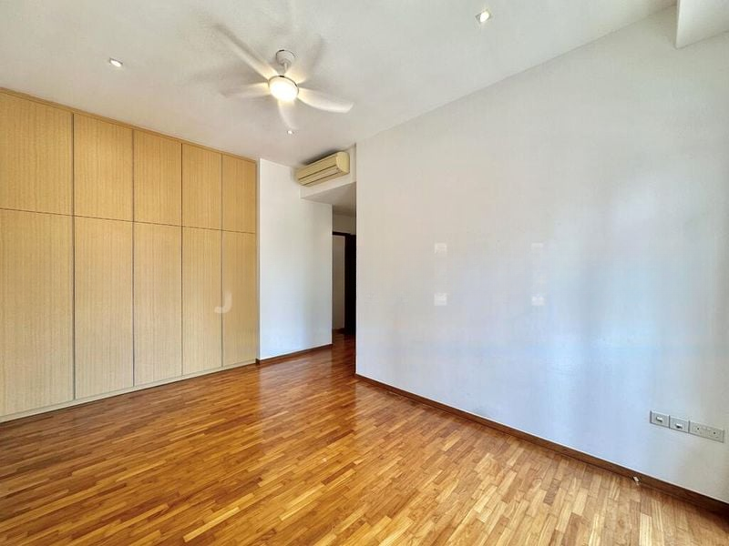 THE WHARF RESIDENCE 5