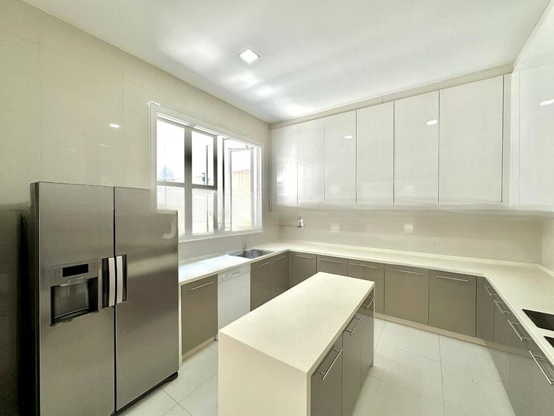 THE WHARF RESIDENCE 14