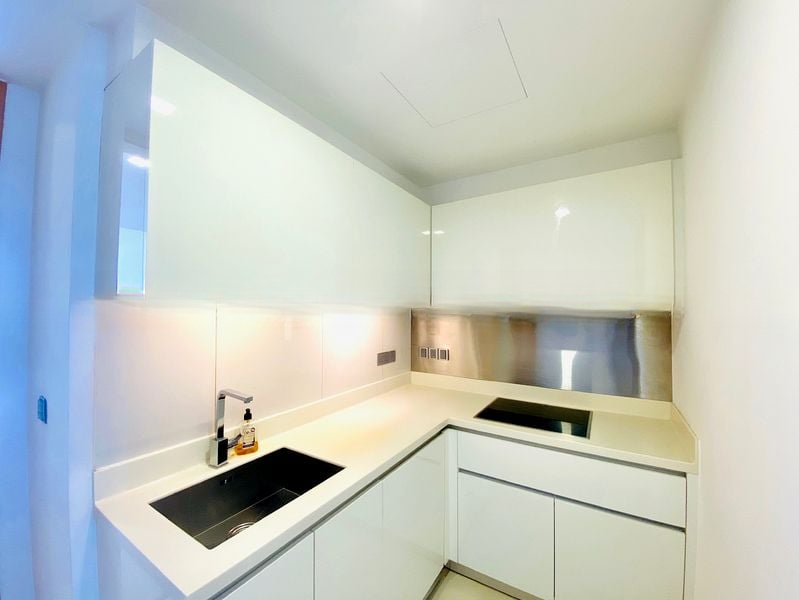 MARINA BAY SUITES 8
