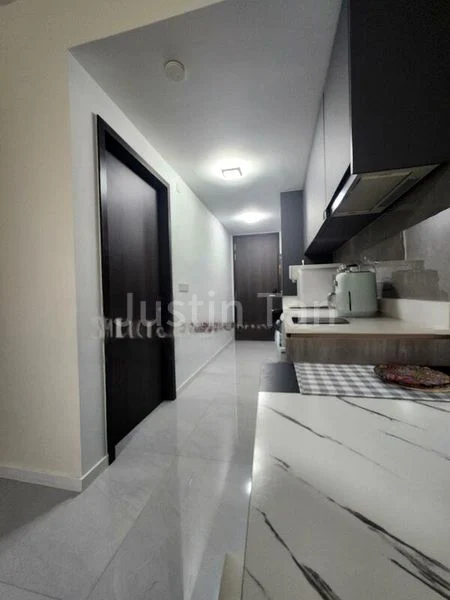 RIVERFRONT RESIDENCES 5