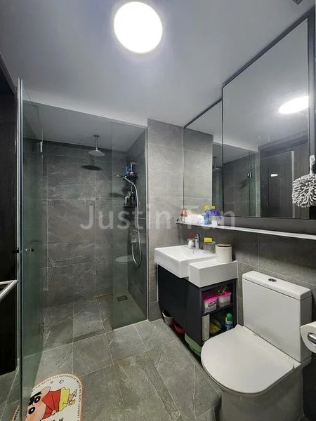 RIVERFRONT RESIDENCES 8