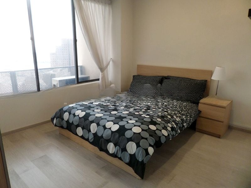 INTERNATIONAL PLAZA 12