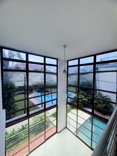 BOURNEMOUTH EIGHT 11