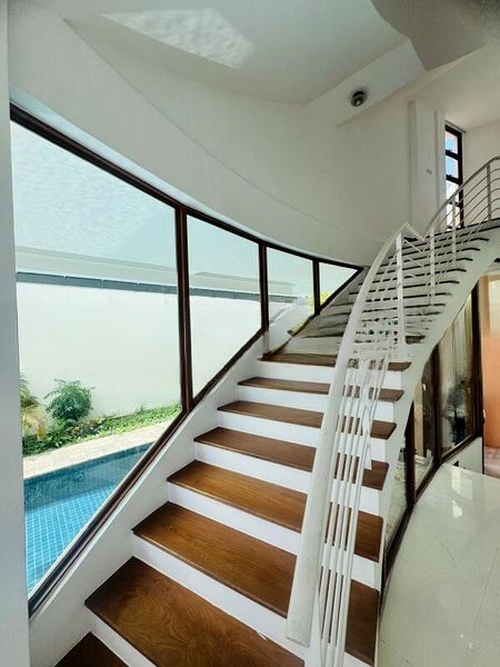 BOURNEMOUTH EIGHT 11