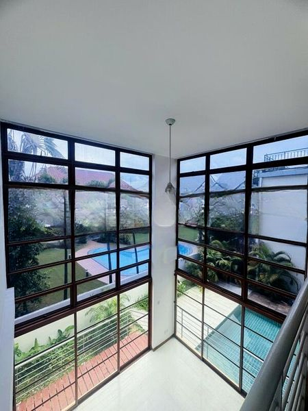 BOURNEMOUTH EIGHT 10