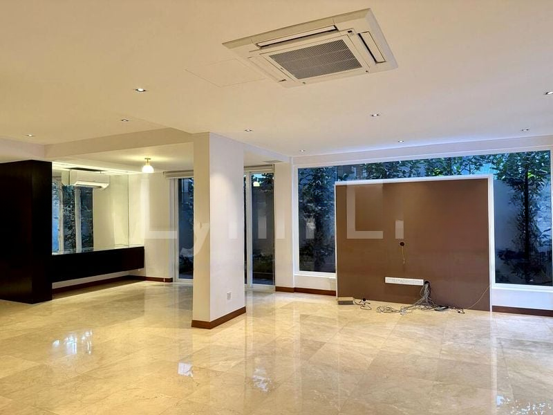 HOLLAND GARDENS 7
