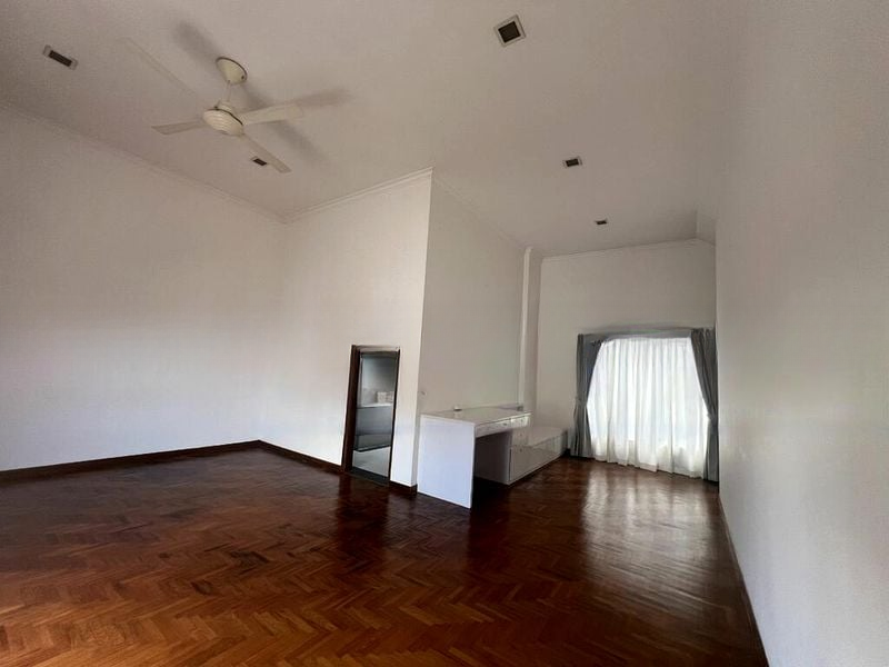 SERANGOON GARDEN ESTATE 11