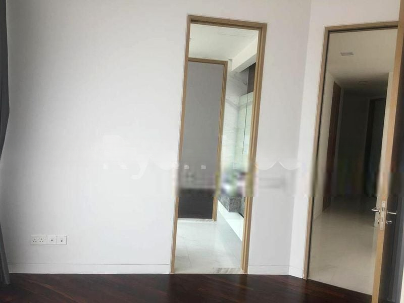 111 EMERALD HILL 4