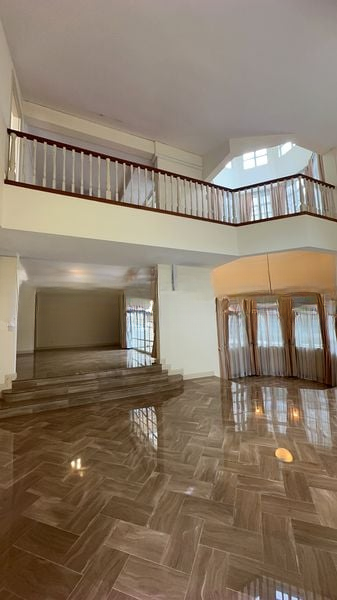 WOODGROVE ESTATE 8