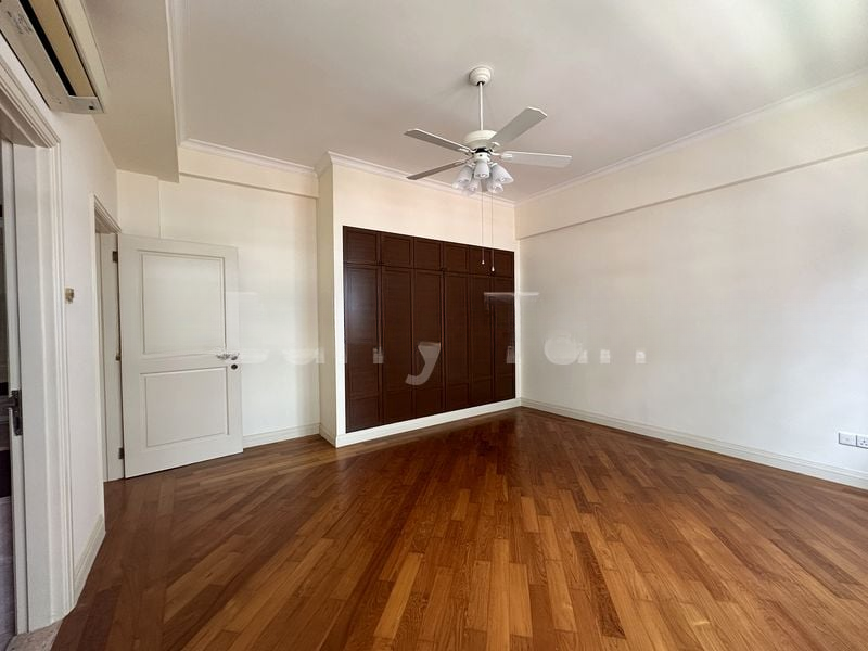WOODGROVE ESTATE 7