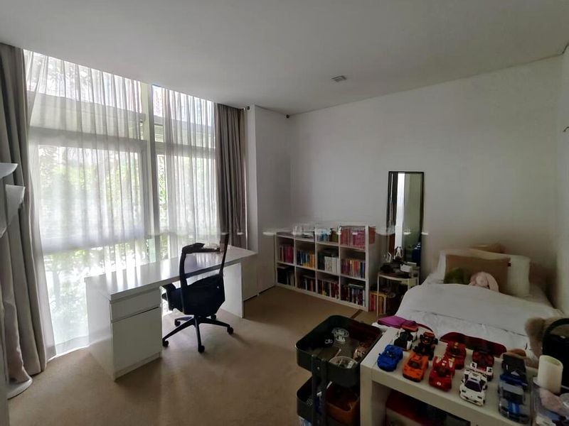 RESIDENCE 8 3