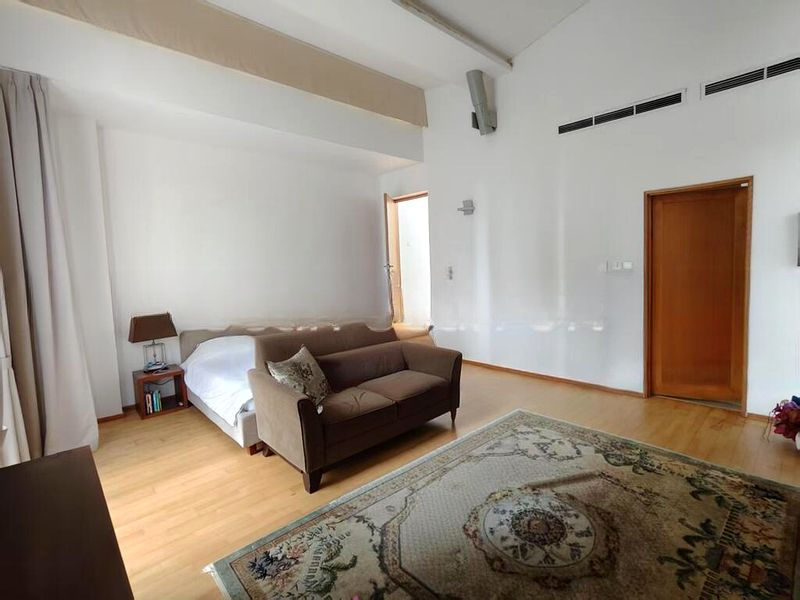 RESIDENCE 8 6