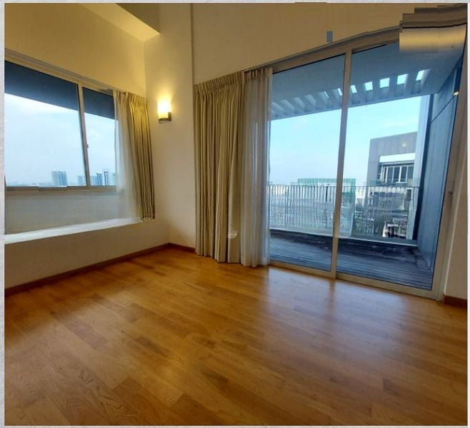 THE PEAK @ CAIRNHILL II 8