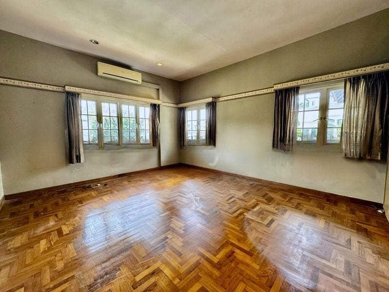 ADELPHI PARK ESTATE 9