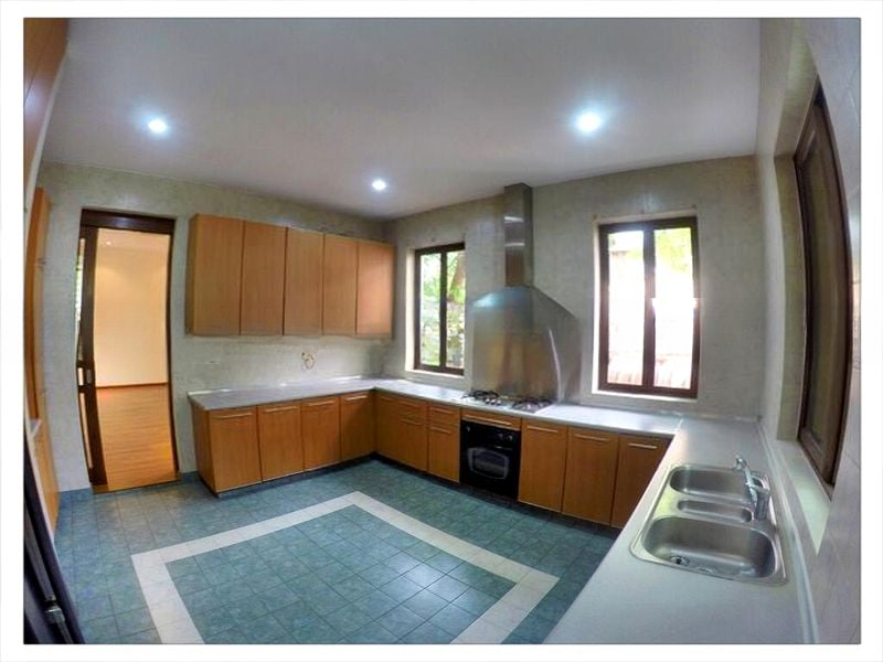 WOODGROVE ESTATE 7
