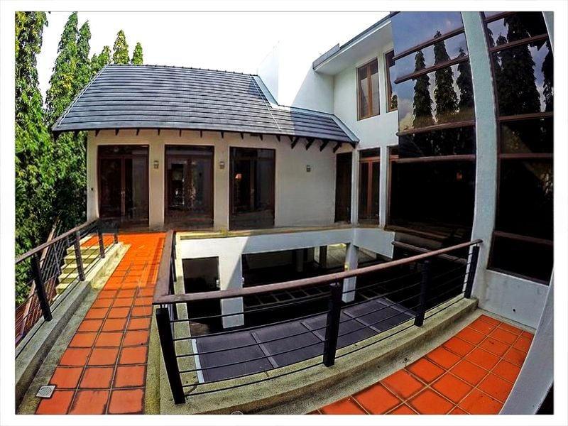 WOODGROVE ESTATE 9
