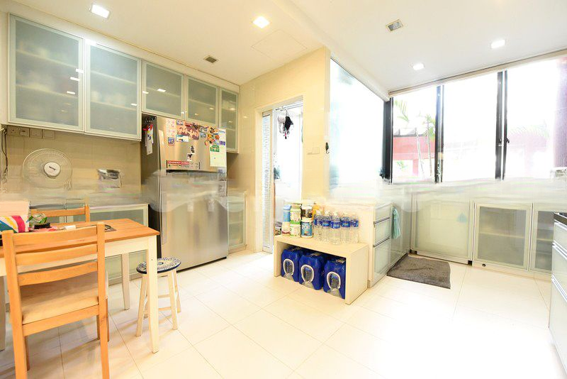 LEONIE GARDENS 13
