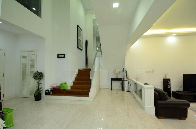 LEONIE GARDENS 6