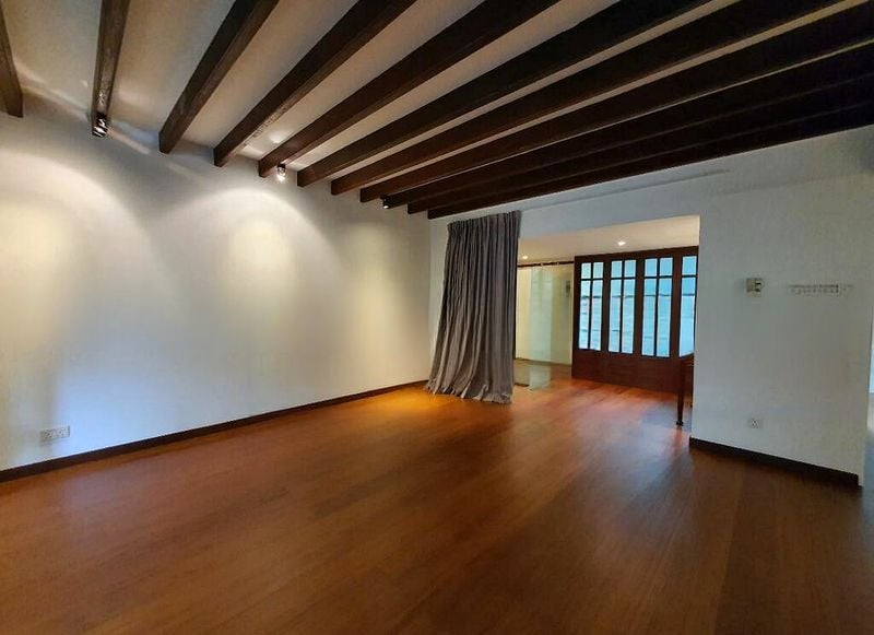 EMERALD APARTMENTS 5