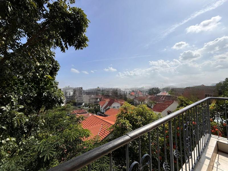 OPERA ESTATE 9