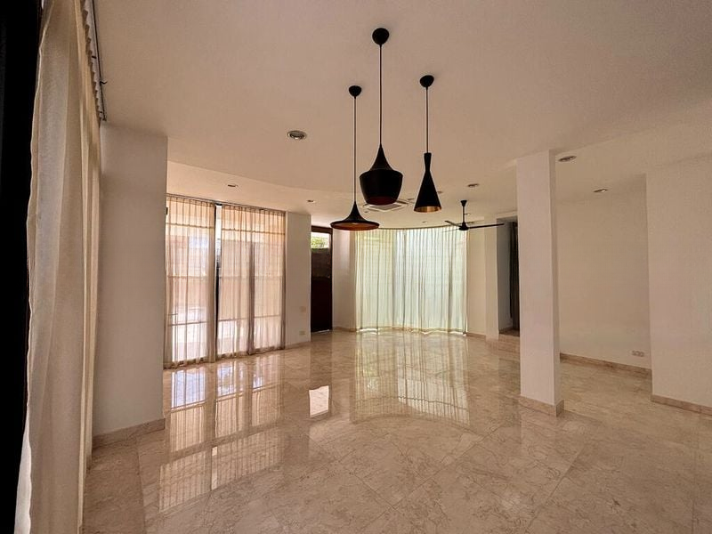 OPERA ESTATE 4