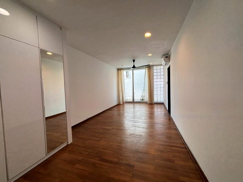 OPERA ESTATE 12