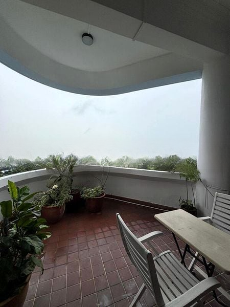 MANDARIN GARDENS 11