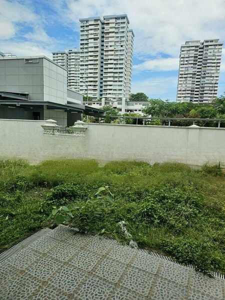 EASTERN LAGOON 1