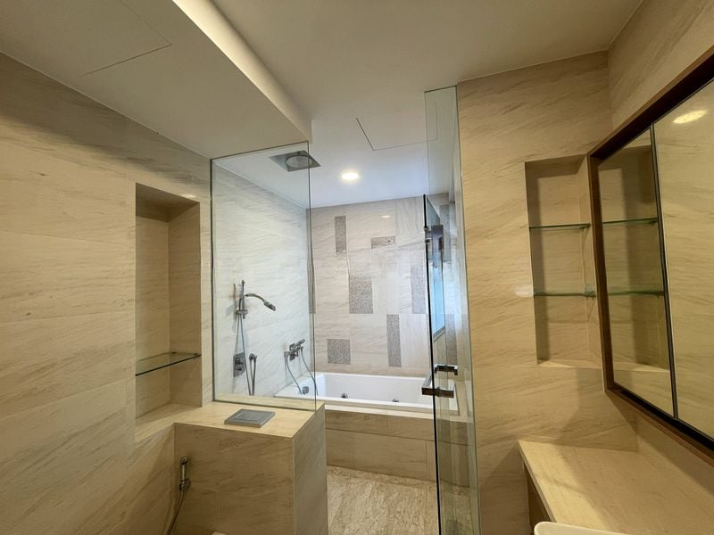 THE WHITLEY RESIDENCES 4