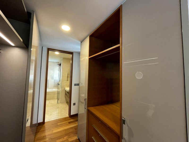 THE WHITLEY RESIDENCES 7