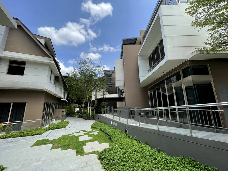 THE WHITLEY RESIDENCES 1