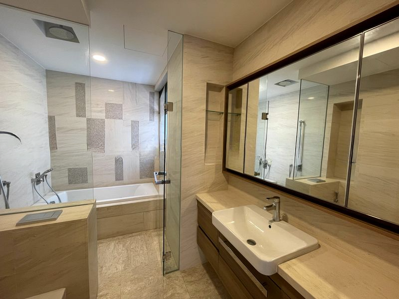 THE WHITLEY RESIDENCES 8