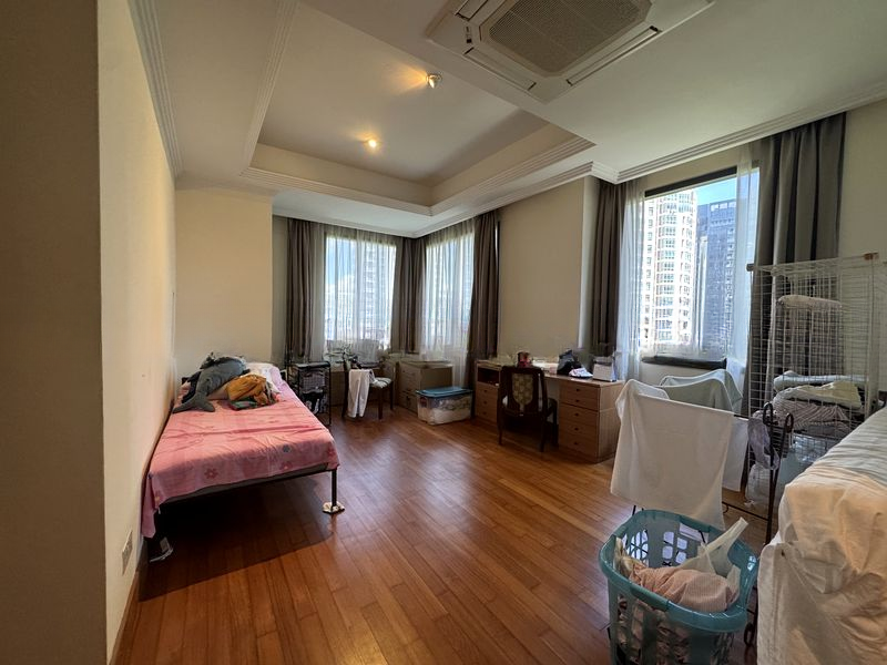 FOUR SEASONS PARK 12