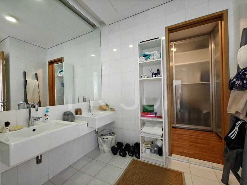 LEONIE HILL RESIDENCES 12