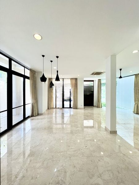 OPERA ESTATE 5
