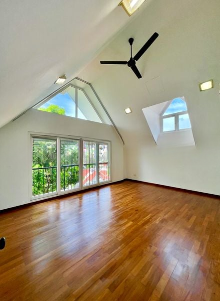 OPERA ESTATE 12
