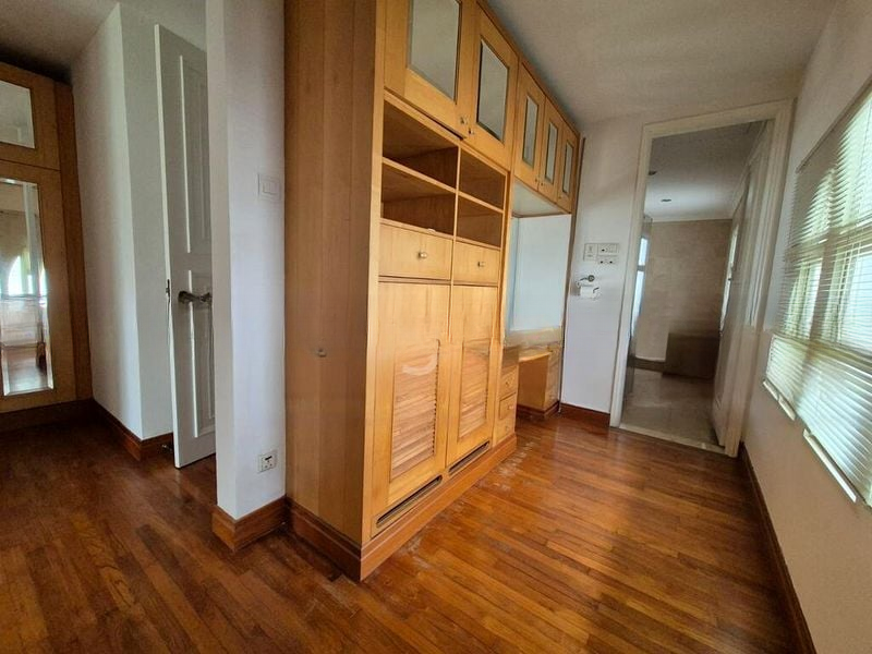 HOLLAND GROVE 10