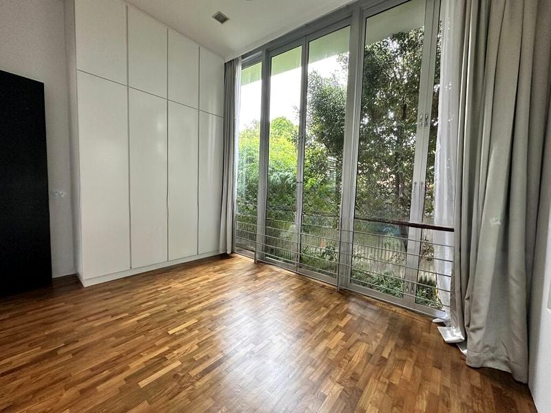 THOMSON VIEW CONDOMINIUM 4
