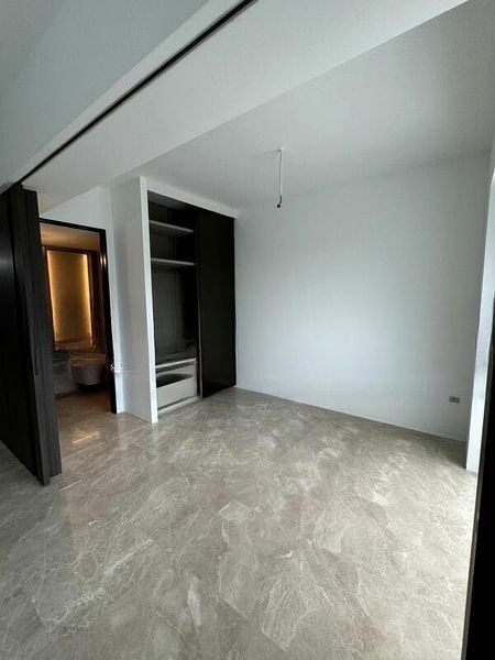 THE REEF AT KING'S DOCK 12