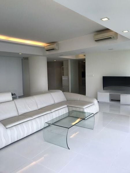 THE SAIL @ MARINA BAY 11