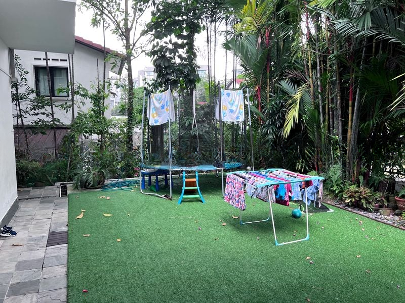 CHIP BEE GARDENS 2