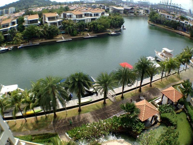 THE BERTH BY THE COVE 1